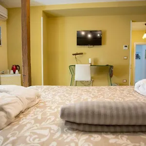 chiaia-roof-205.hotels-amalfi.com/